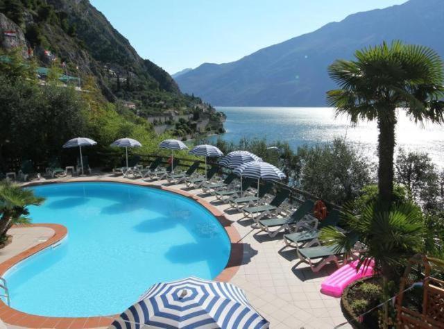 Hotel Augusta Garni Limone sul Garda Exterior foto