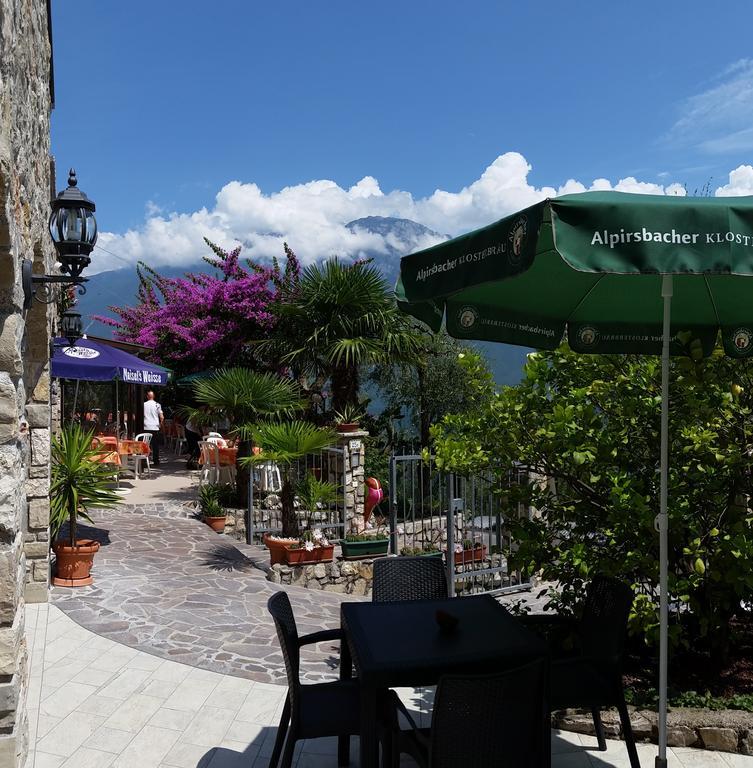 Hotel Augusta Garni Limone sul Garda Exterior foto